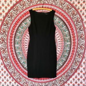 🌺 NWT Sleeveless Structured Black Dress